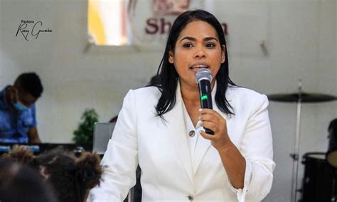 pastora guzmán|Video de la pastora Rossy Guzmán desata polémica y niega